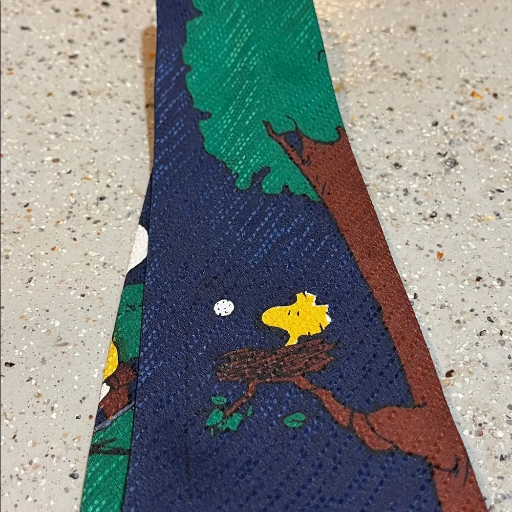 CHARLIE BROWN AND GANG VINTAGE SNOOPY AND WOODSTOCK PLAYING GOLF TIE BLUE GREEN